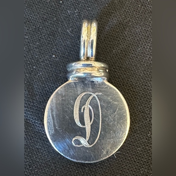 Jewelry - Vintage 925 Silver Cursive D Pendant Circle